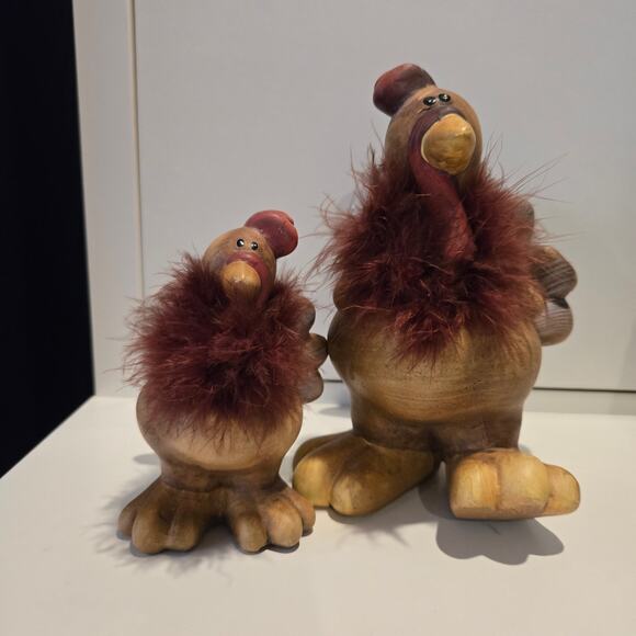 2 Turkey figurines ceramic with feather - Picture 1 of 8
